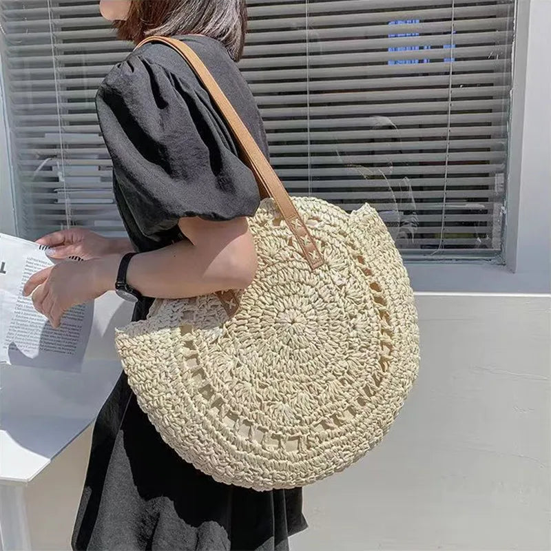 Genevieve | Bolso Redondo de Paja Trenzada Boho Beige Mandala
