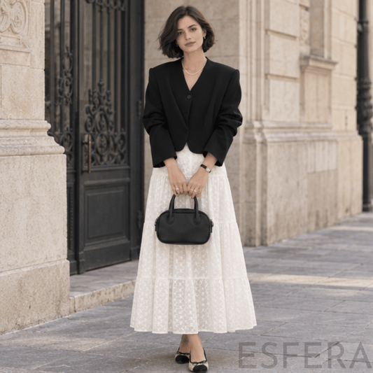 Blazer Mulher Curto Elegante com Botões Preto
