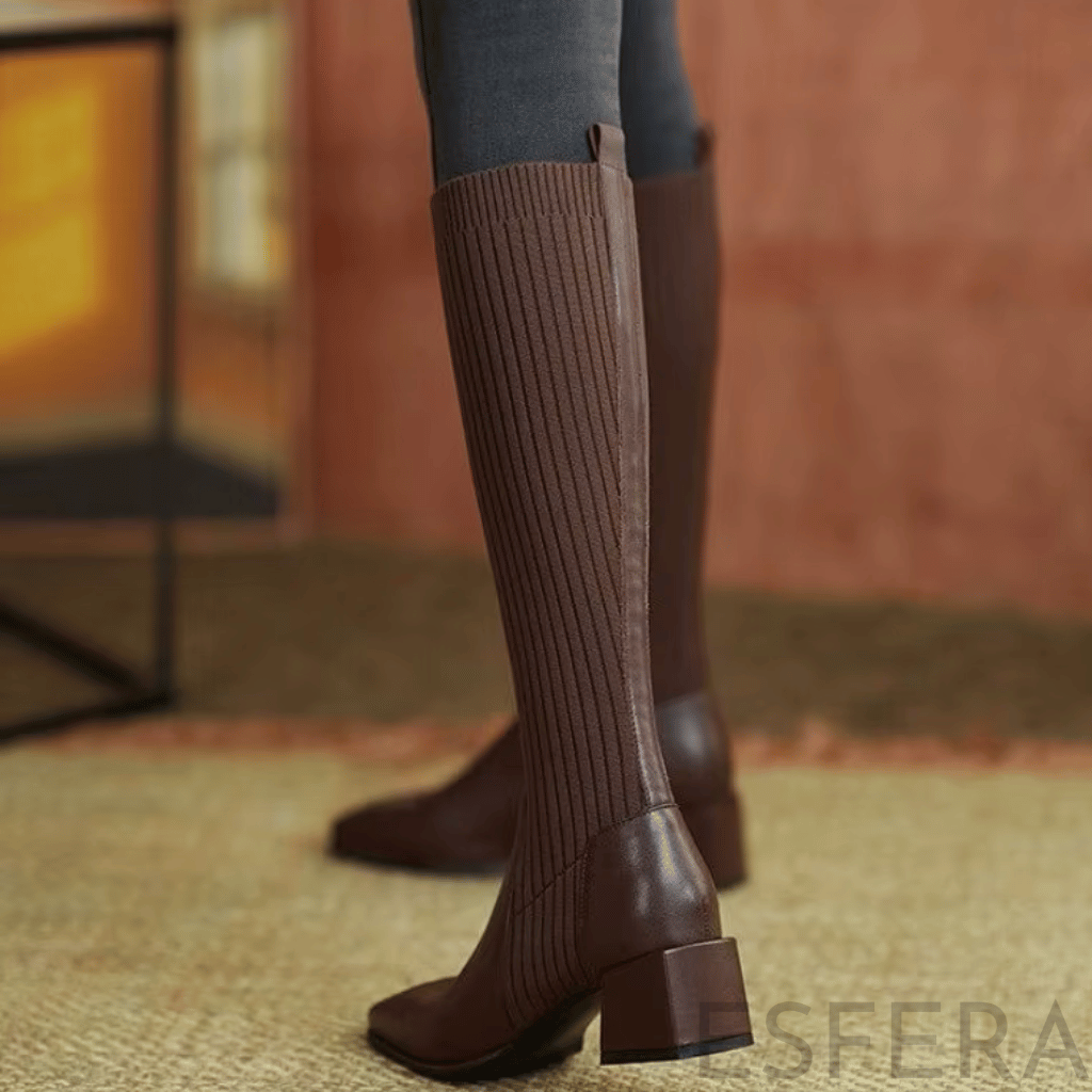 Bota de Cano Alto para Mulher com Salto Grosso Castanho