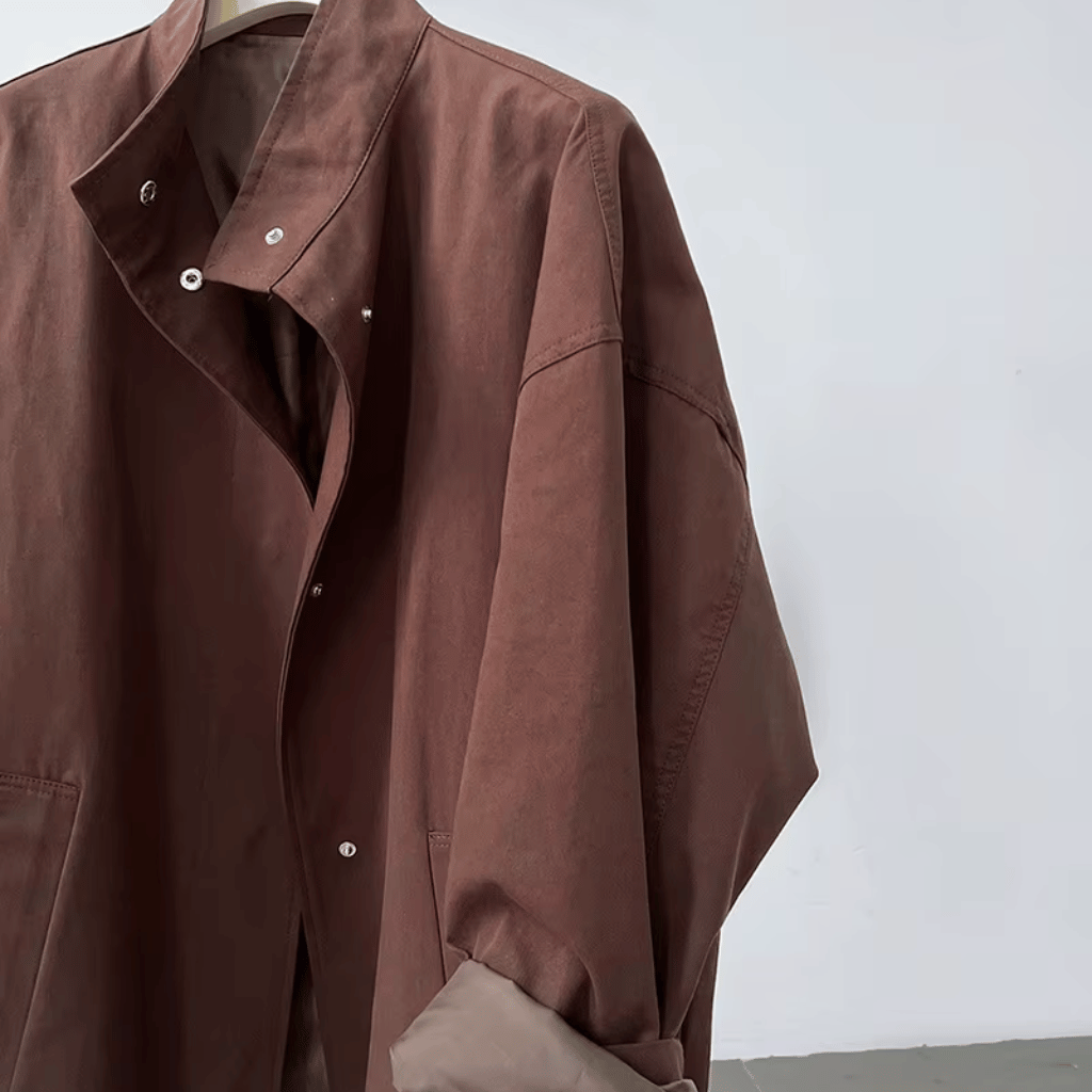 Trench Coat Mulher Oversized com Gola Alta e Lapela Castanho