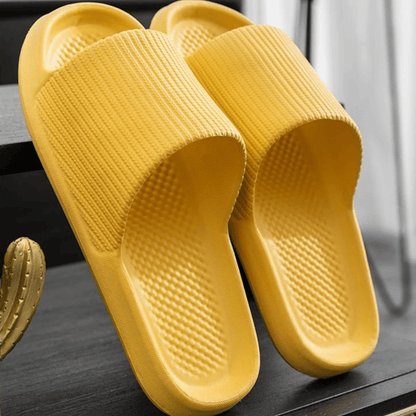 Zapatillas de casa de plataforma gruesa para baño, para mujer, a la moda, con suela blanda de EVA, sandalias de interior, chanclas antideslizantes de verano 2024
